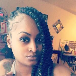 Meet your Posher, Kiya